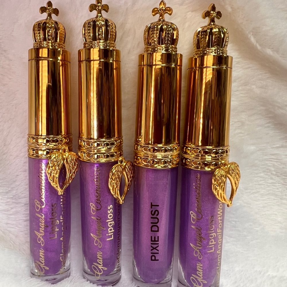 Lipgloss in Pixie Dust.